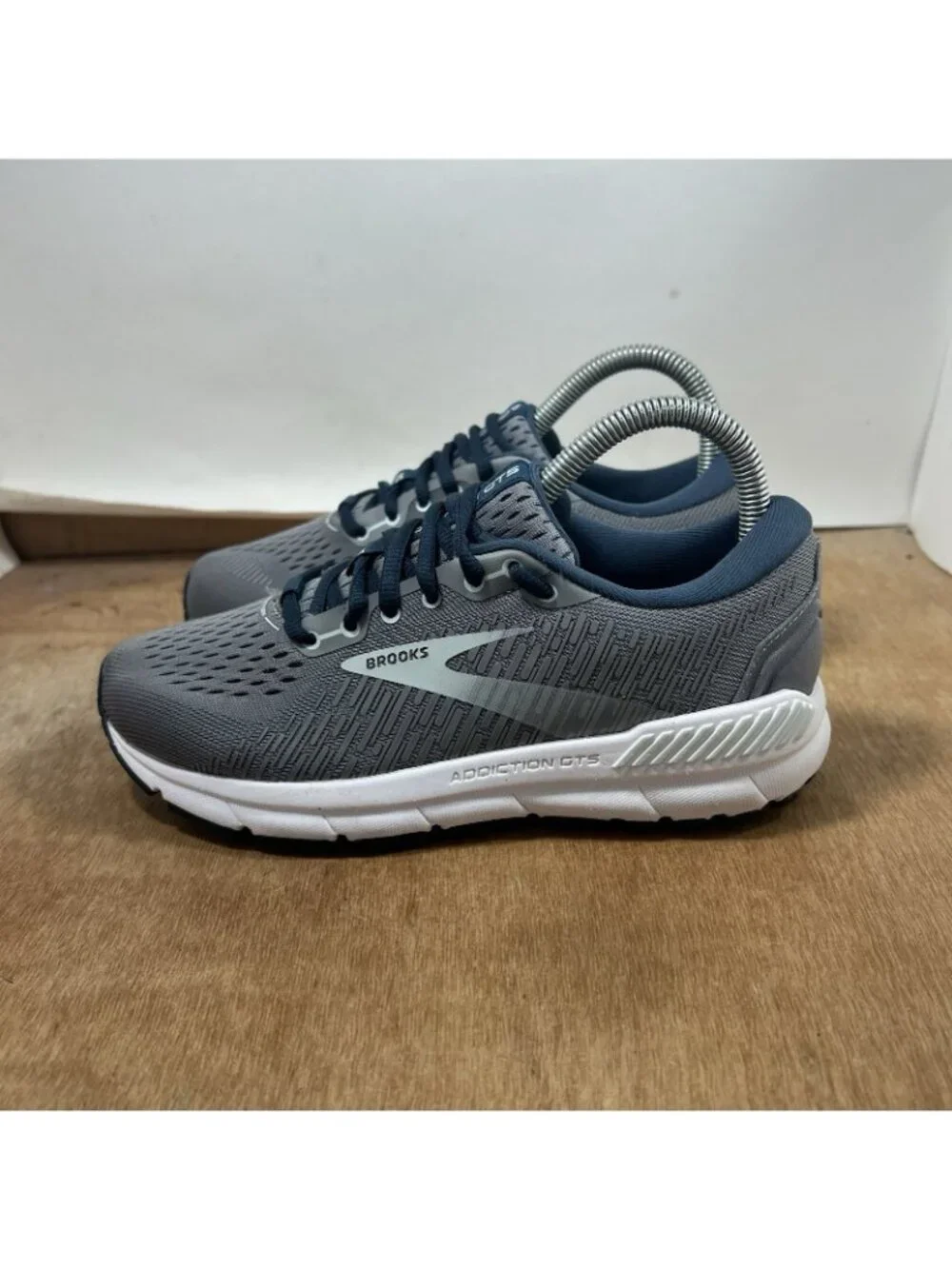 Brooks Addiction GTS 15 Women's Size 8 D Wide Grey Blue Running Shoes